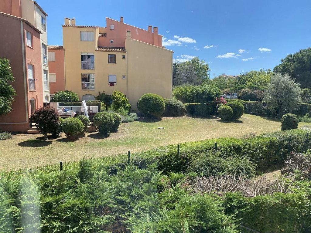 Studio 16 Le Cap D'Agde Avec Parking Prive Proche Du Centre ภายนอก รูปภาพ